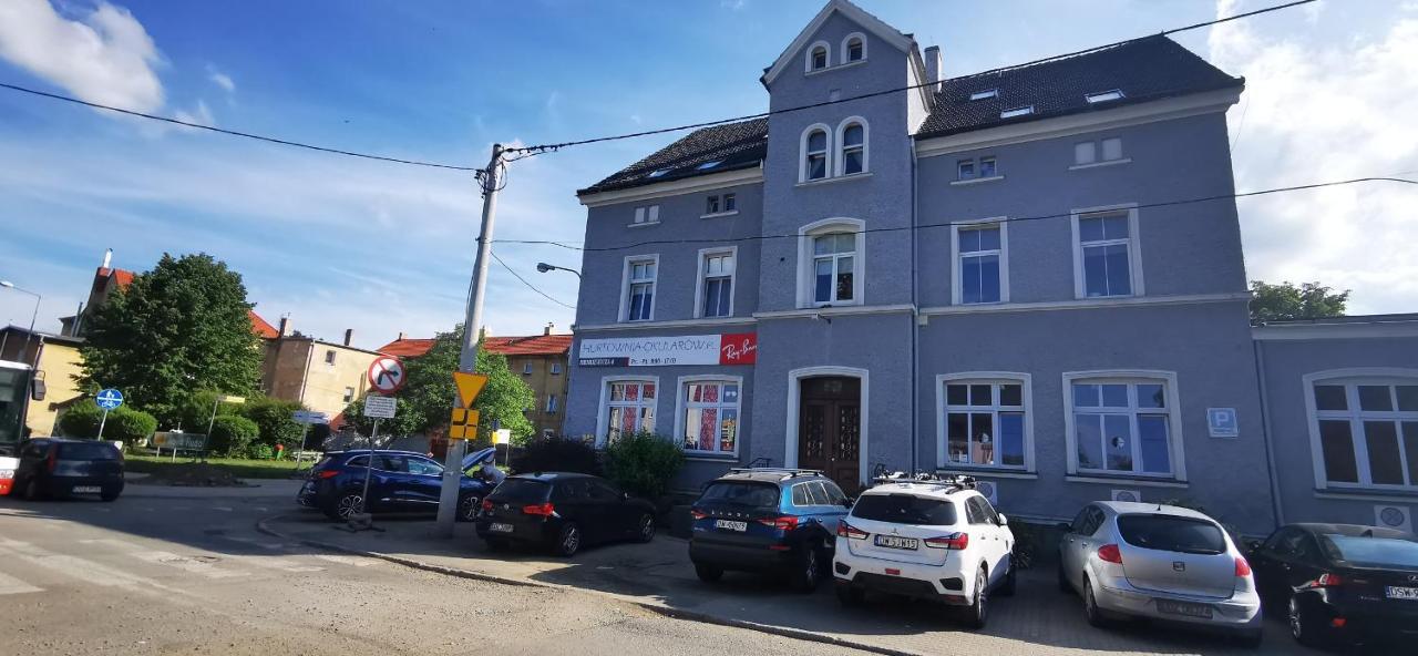 Klimatyczny Apartament Nr 8 Z Widokiem Na Gory Sowie Bielawa  Kültér fotó