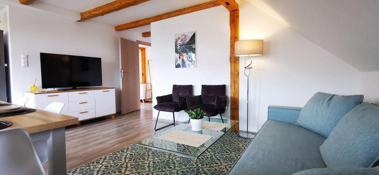 Klimatyczny Apartament Nr 8 Z Widokiem Na Gory Sowie Bielawa  Kültér fotó