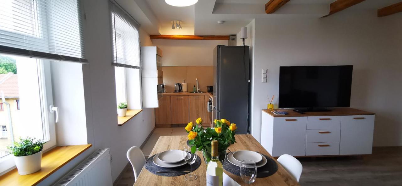 Klimatyczny Apartament Nr 8 Z Widokiem Na Gory Sowie Bielawa  Kültér fotó