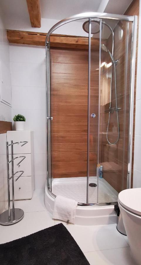 Klimatyczny Apartament Nr 8 Z Widokiem Na Gory Sowie Bielawa  Kültér fotó