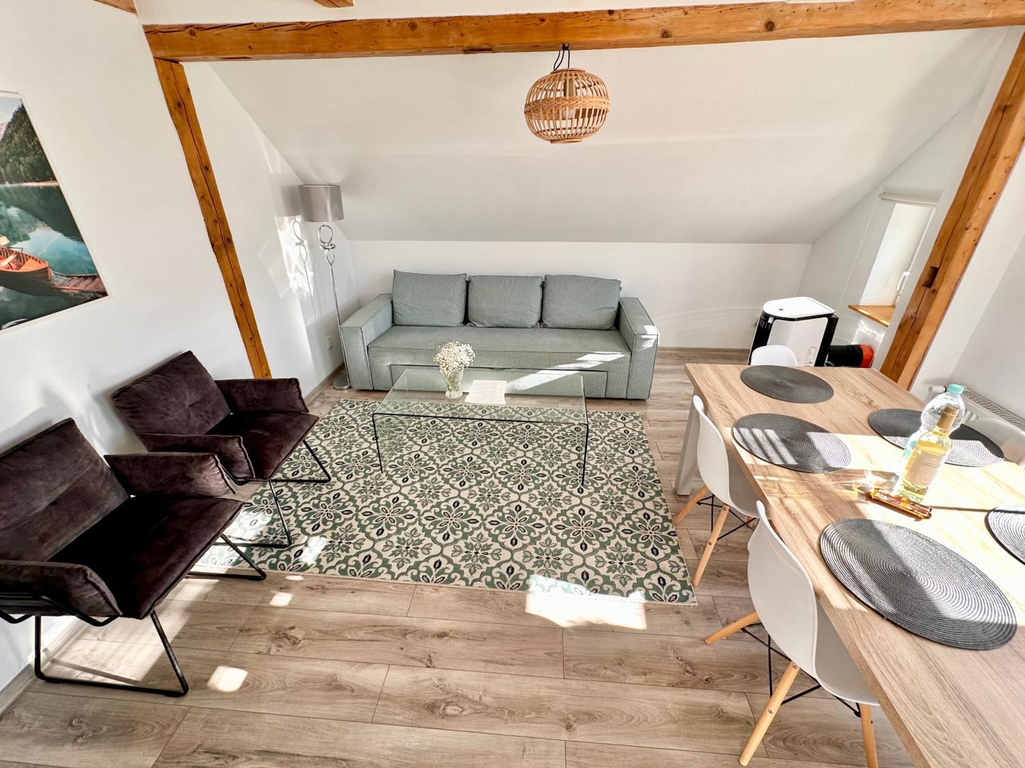 Klimatyczny Apartament Nr 8 Z Widokiem Na Gory Sowie Bielawa  Kültér fotó